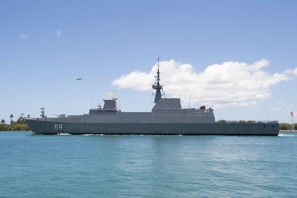 WarshipCam's tweet photo. Royal Singapore Navy Formidable-class frigate RSS Intrepid (69) leaving Pearl Harbor - July 12, 2022 #rssintrepid
* photo posted on https://t.co/KIWJUJPkYd https://t.co/Ld4uoQBf7b