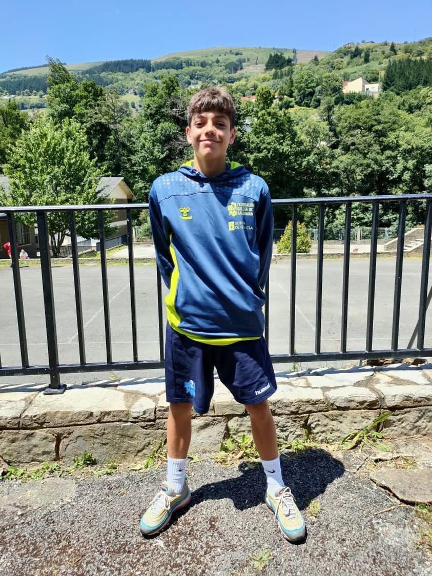 SeisdoNadal's tweet photo. 🏆 Xurxo Otero CAMPIÓN do XXVII Torneo Cangas del Narcea coa selección galega infantil masculina. Na final Galicia vencey a Madrid por 25 a 30.

Parabéns, Xurxo! 🐒👏🏼

#EuSonSedona
#facedequeanosalendamedre 
#ConSeloGalego https://t.co/C1Dc1gPYsr