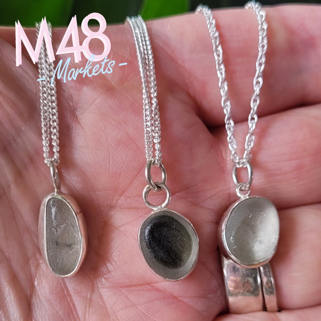 _Market48_'s tweet photo. Our Summer Spectacular is almost full so get involved while there's time! It also means you'll be working alongside lovely businesses like @julesukbyjulie who creates responsibly sourced jewellery using sea glass and silver. #m48
#market #makersmarket #jewellery #handmade #skills https://t.co/Uv2AHkxr2O