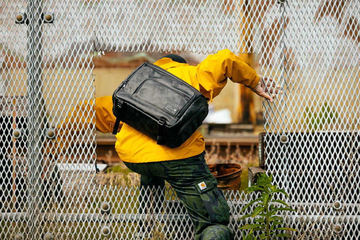 New photo set for <a href="/hex_brand/">HEX</a> and their new Ranger Sling XL. Shot in Brooklyn with the talented, <a href="/TheRealAmuse126/">AMUSE126</a>. Now available! hex.tw/3AHs5Fw