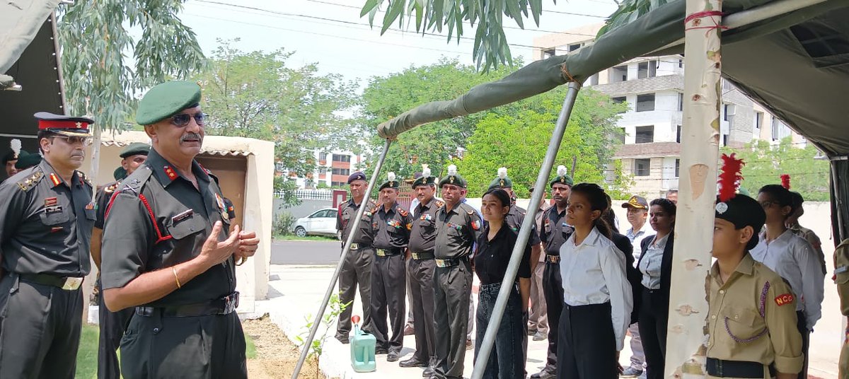neelu197's tweet photo. #NCC   Maj Gen Sanjay Puri , ADG NCC DTE UP visited 31 Up girls batallian NCC to motivate NCC cadets . Great motivation @NCCDteUP @HQ_DG_NCC @NccNoida @drajaykumar_ias https://t.co/oSw2cRSpy9