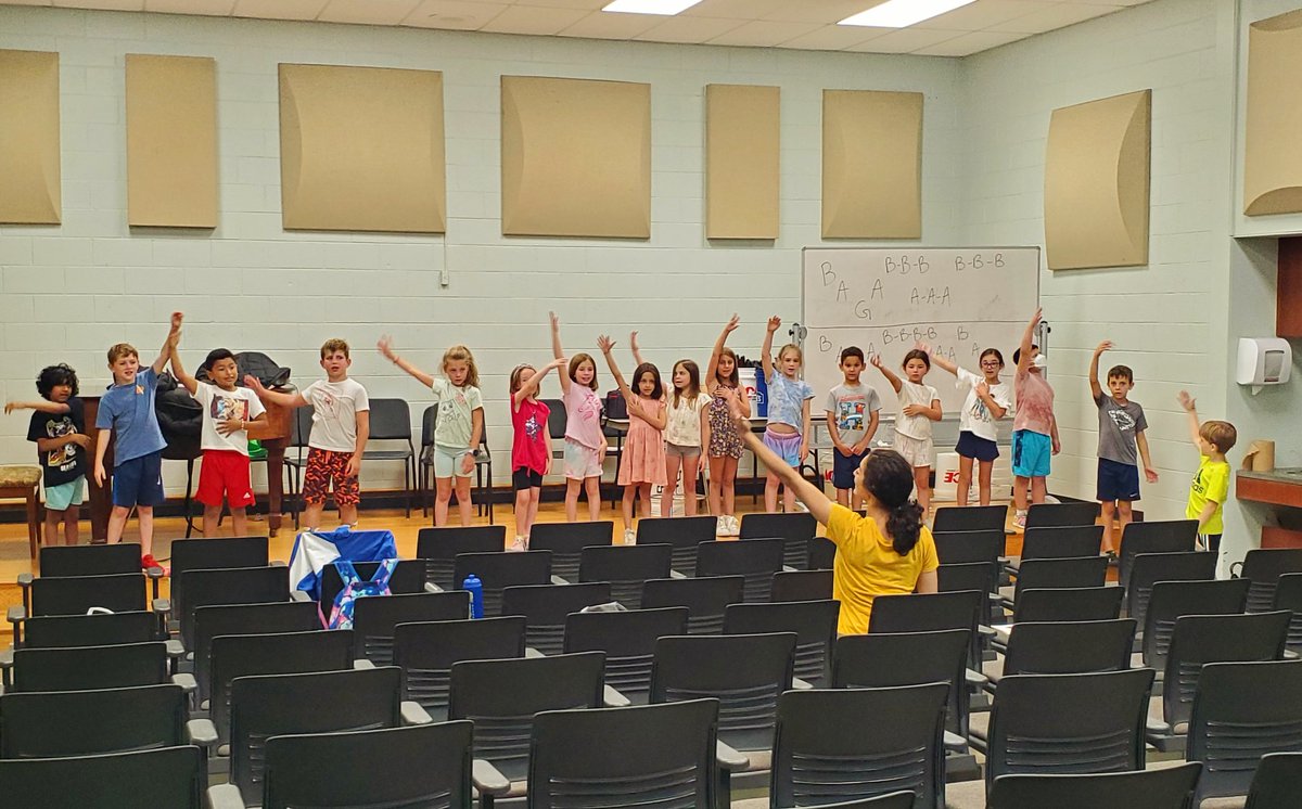 CWC_SEP's tweet image. Our Young Explorers learning a new song in music. #SummerEnrichment @JCHSMusicArts