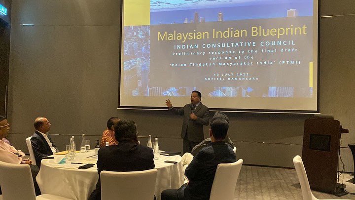 TSVigneswaranSA's tweet photo. Chaired the Indian Consultative Council for the Malaysian Indian Blueprint this afternoon. We were briefed by the Ministry of Unity on the development of the draft Malaysian Indian Action Plan (PTMI).
#TSV
#TanSriSAVigneswaran
#MICPresident
#MICCares
#MICLeads https://t.co/XtI7gsmsCW
