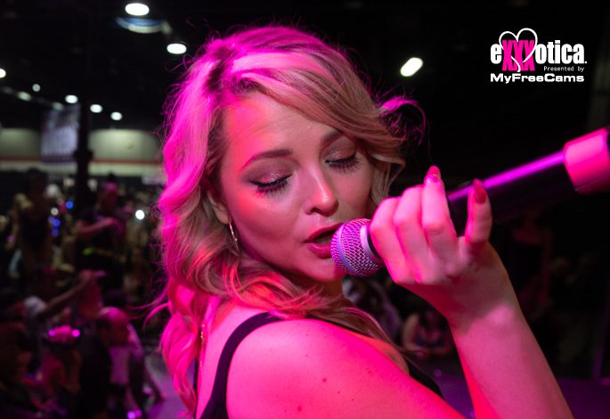 EXXXOTICA Expo on Twitter: "Team Texass (@Alexis_Texas) Twerk Contest