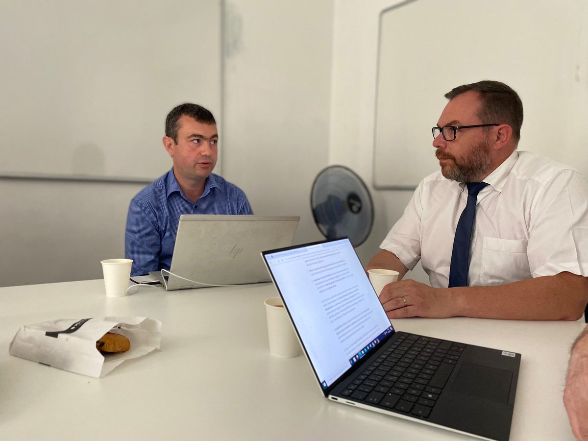 NewsTankEduc's tweet photo. Ce matin, les rédactions de @NewsTankEduc et @CampusMatin se réunissaient avec @DehanFrederic (@AssoDGS), José Morales (#AACUE) et Jérôme Mourroux (@EYnews) 📝
Au coeur des échanges, les nouvelles règles de responsabilité des ordonnateurs qui entrent vigueur en janvier 2023 https://t.co/rhgeFdxmlA