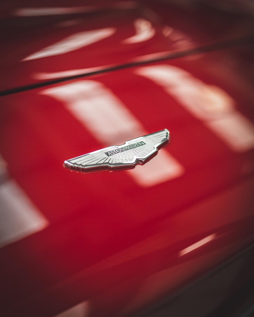 Suffolk Red 1986 Aston Martin V8 Vantage. 
#astonmartin #astonengineering #v8 #vantage #astonmartinv8