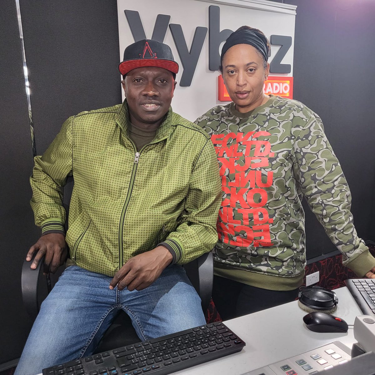 How was your day &amp; what are you grateful for? 
#CeaseNSekkle tonight with some roots &amp; culture by <a href="/NaziziHirji/">𝐍 𝐀 𝐙 𝐈 𝐙 𝐈 🇰🇪</a> &amp; <a href="/MuzikalSheriff/">The Decks Officer!</a> 7pm-10pm 📻
LIVE: vybezradio.co.ke