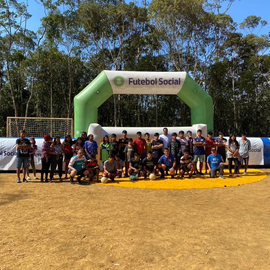 futebolsocial's tweet photo. Terra Indígena Tenondé Porã. Dia 09/07 fizemos uma etapa especial do Circuito Futebol Social na comunidade Guarani. Um dia incrível, cheio de aprendizados 💚 https://t.co/oUtPLadoRW