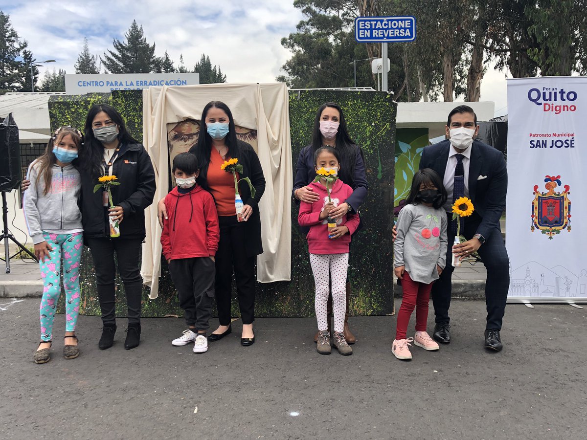 PatronatoSJ's tweet image. La presidenta del Patronato, Mónica Delgado, el director, @Rogelioecheve y representantes de @NRC_LAC compartieron con los pequeños y sus familias una mañana de alegría y aprendizaje.