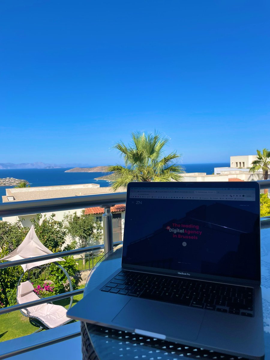 Office for the week before #OoO comes on! 🏖☀️🌴 This is #ZNlife.