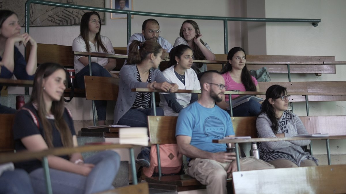 <a href="/RodrigoArim1/">Rodrigo Arim</a> <a href="/UNIRadioUdelaR/">UNI Radio Udelar</a> "A Uruguay no le sobra un solo estudiante y le faltan muchos (...) Si queremos avanzar en la sociedad del conocimiento necesitamos que más jóvenes ingresen y permanezcan en la educación superior" <a href="/RodrigoArim1/">Rodrigo Arim</a>