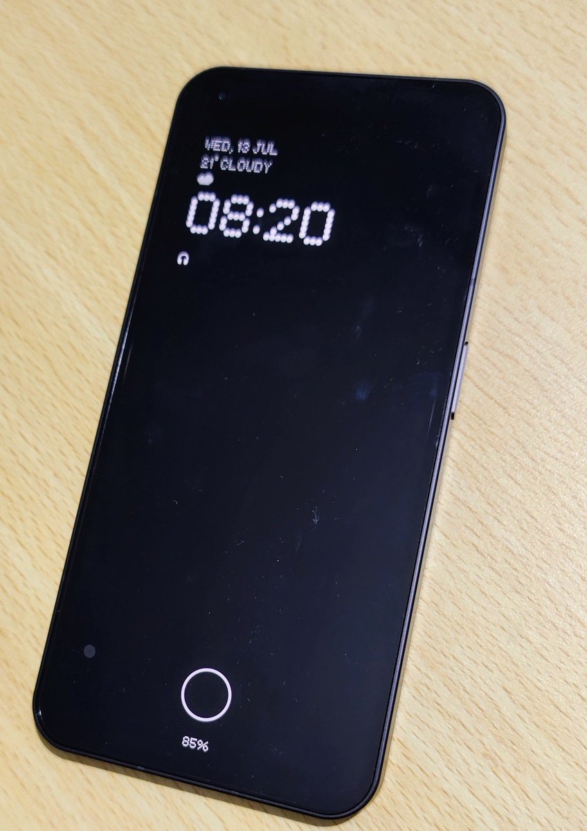 vivekajith's tweet photo. My @nothing phone(1) arrived today! https://t.co/UoS8m1aXEv