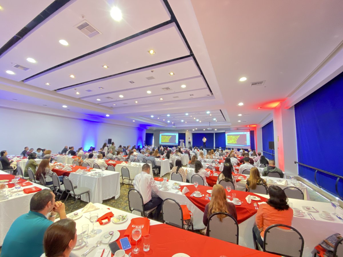 EstiloInge's tweet photo. ¡👏 Hablemos con Propiedad continúa en Medellín 👏! Los invitados expertos de primer nivel están listos para aportarle a nuestros clientes sus conocimientos.

#estiloingenieria #escaleraselectricas #Medellín #HablemosConPropiedad2022 https://t.co/D4rAf6QryI