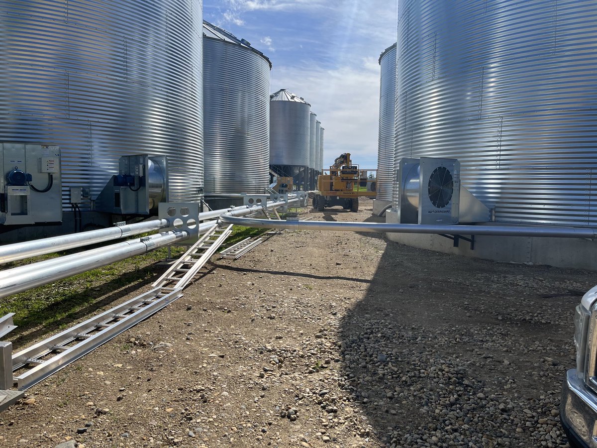 7” #Walinga air system going in.Hooking up 18 bins #Valleyagroservices