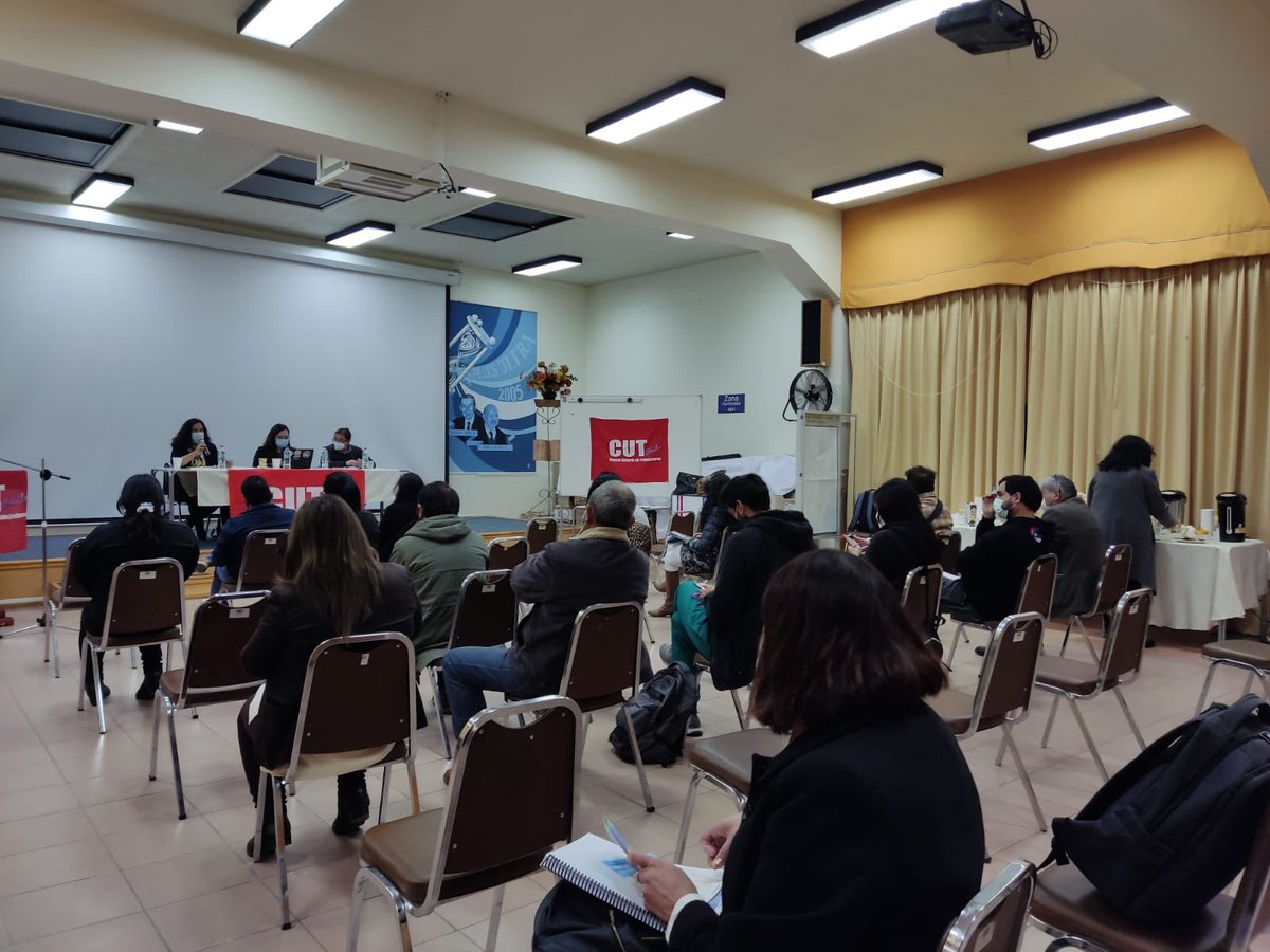 Cutchile's tweet photo. #Comando4S | Ayer las CUT provinciales de Copiapó y Chañaral realizaron una asamblea ampliada 🙌 “Los intereses de trabajadores/as se ven representados. Por lo que debemos organizar todas las fuerzas para la defensa del #APRUEBO”, comunicaron. https://t.co/k6tTXPLmN8