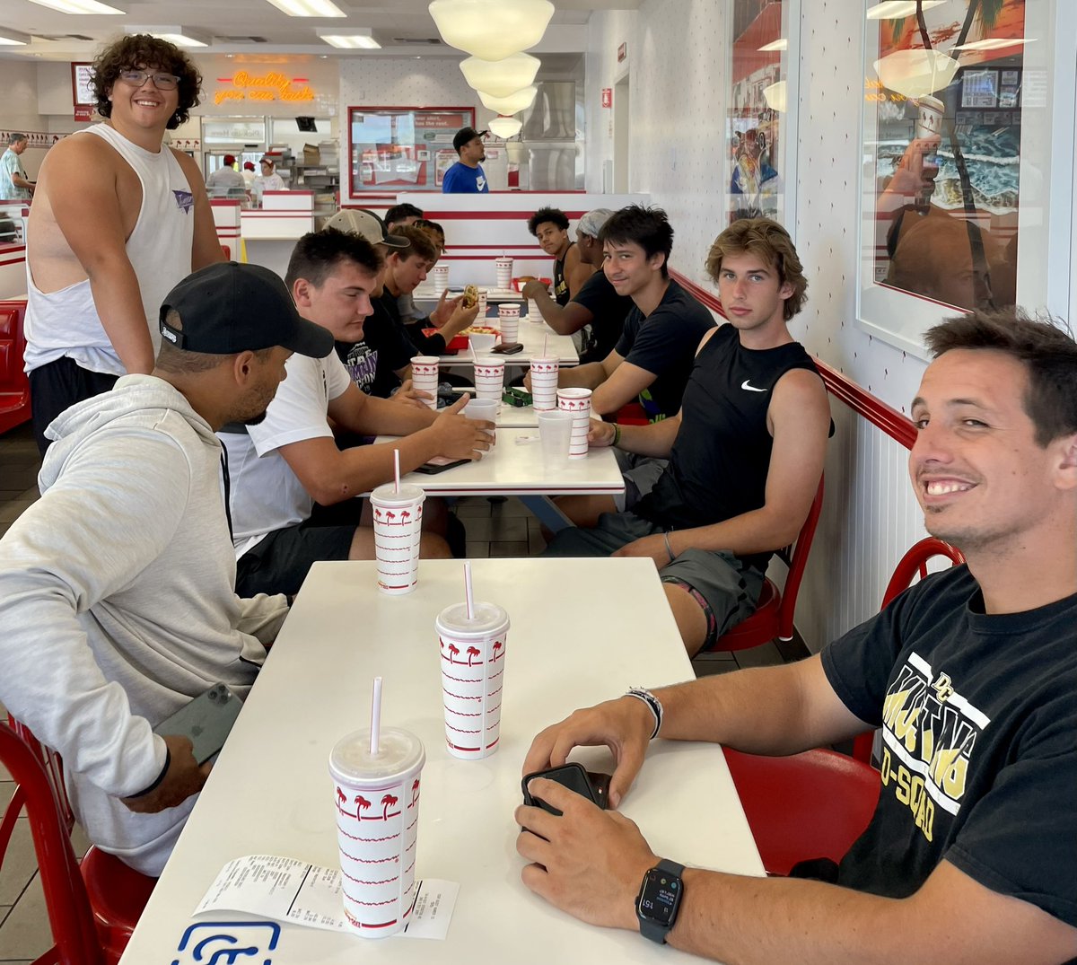 CoachHyman's tweet photo. 4 Speed Development Stations / 8 X 20 Get Offs /                                             1 X 300 Yd Shuttle &amp; Position Specific Drill! A Beautiful Day Finished Off With… 🍔                                              Oh Ya! #Family https://t.co/pSq5DSlozY