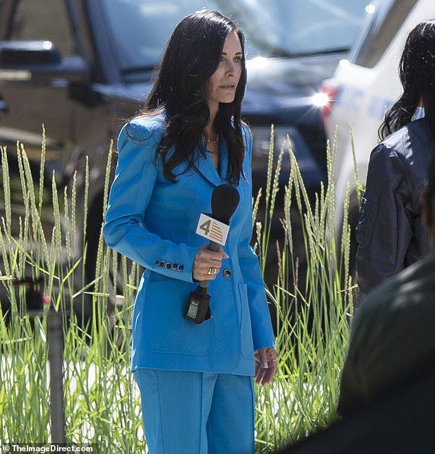 Film Updates On Twitter RT Morebuttertv Courteney Cox On The Set Of