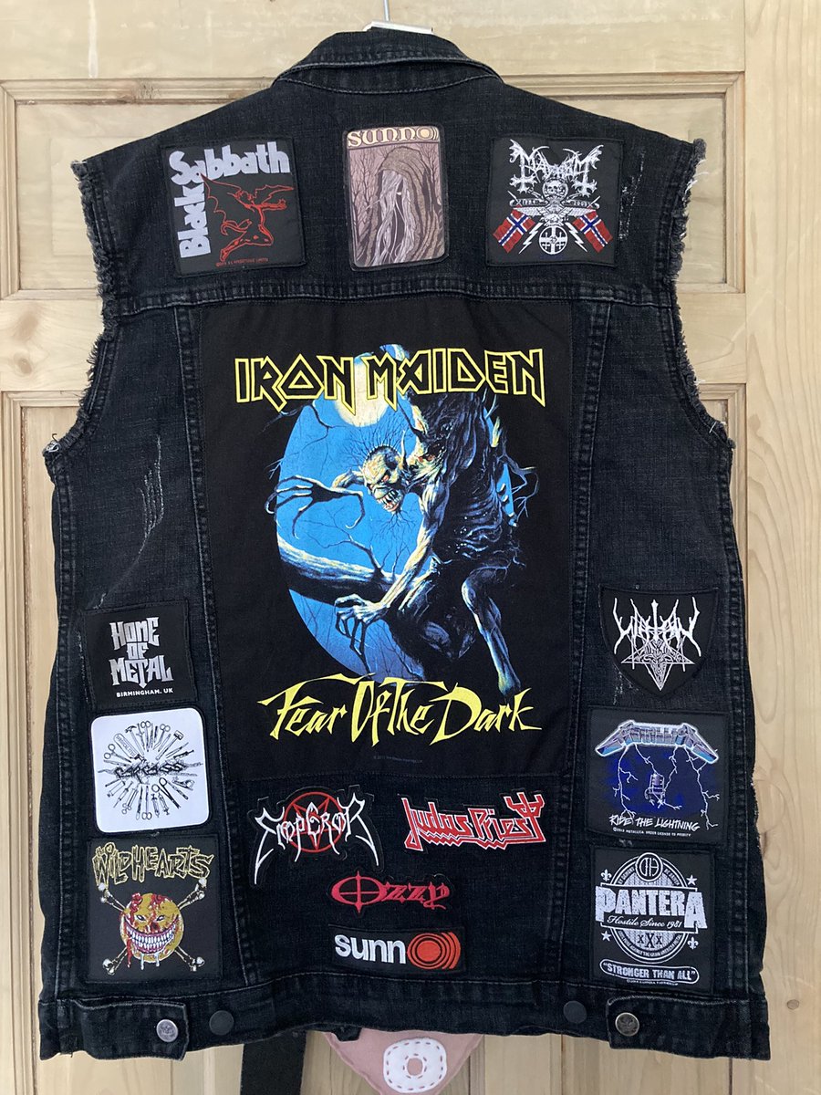 DarkEarthMetal's tweet photo. Fellow #moshers - an important date for your diaries - Saturday 6th August
In less than 24hrs we will announce our first major #DarkEarth event. For now it’s a secret 🤐 But suffice to say it will be a celebration of #HeavyMetal #BattleJacket culture! 🤘🏻🤘🏻
Watch this space… https://t.co/GSNIBtm8Uq