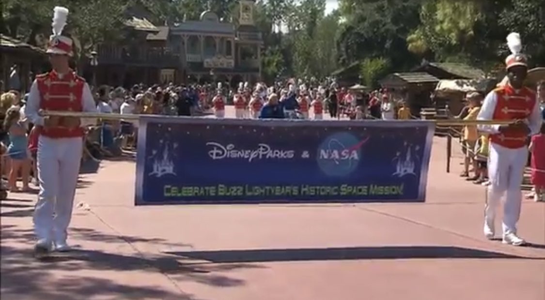 Out Of Context Magic Kingdom (@magickingdomooc) on Twitter photo 