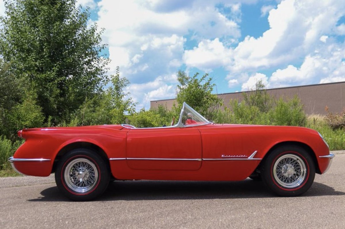 GrAutoGalllery's tweet photo. 1954 Chevy Corvette
⚙️ 235ci I6
🛣 87k miles

The '54 Vette marks the second year of production of the Vette. Produced in St Louis to facilitate upwards of 10k per year and new for the '54 model were 3 additional colors to decide between. #chevy #Corvette #classiccar https://t.co/JSmYxGAg1b