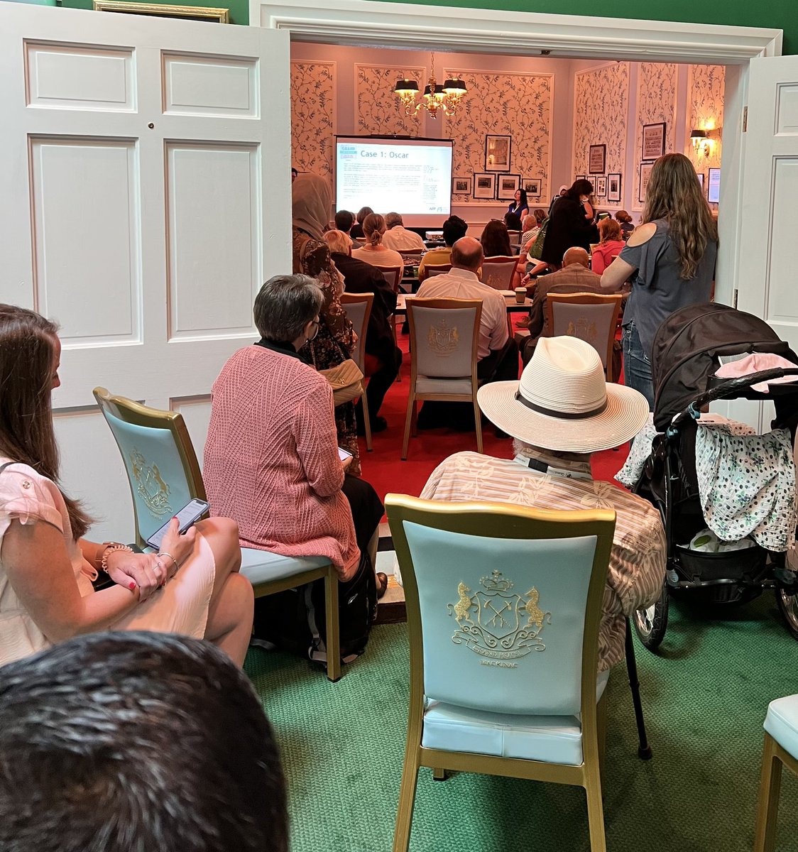 MIFamilyDocs's tweet photo. Thank you for joining us &amp; sharing your expertise on obesity medicine at a hugely popular #CME session! #MiFMCE #MiFamilyDocs #FamilyMedicineRocks https://t.co/DEhBCmxwPW