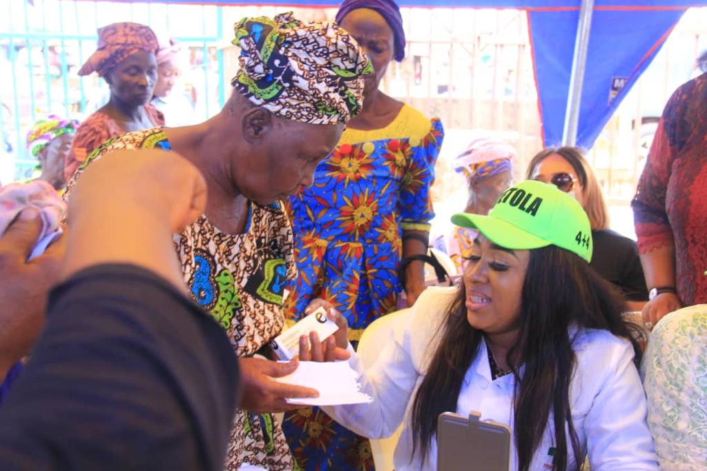 IbrahimEnemi's tweet photo. *OSUN2022: APC National Women Leader Dr Betta Edu blows Hotter; provides free medical care for over 1000 women in Ijebu-Jesa Osun state supported by Her Deputy Zainab Ibrahim *
@womenleaderapc @BOkangbe @Hubprogressive_ @betta_followers https://t.co/is52QfiOd1