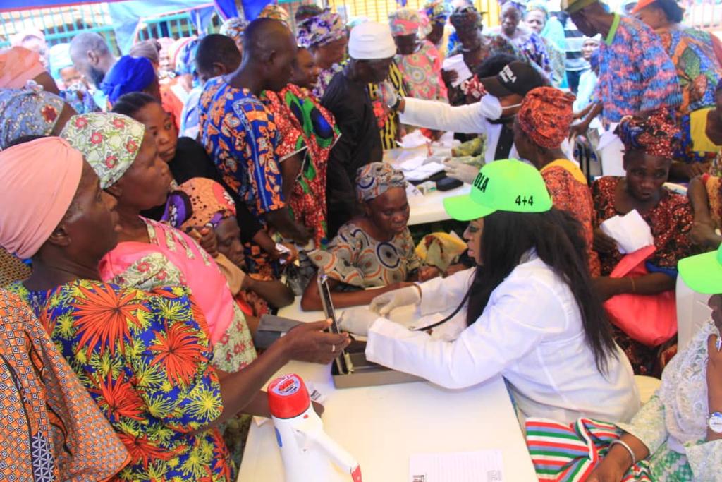 IbrahimEnemi's tweet photo. *OSUN2022: APC National Women Leader Dr Betta Edu blows Hotter; provides free medical care for over 1000 women in Ijebu-Jesa Osun state supported by Her Deputy Zainab Ibrahim *
@womenleaderapc @BOkangbe @Hubprogressive_ @betta_followers https://t.co/is52QfiOd1