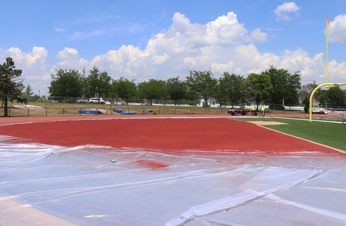 rockwoodschools's tweet photo. Here are scenes from the track resurfacing projects underway at Eureka and Lafayette this summer. Crews are hard at work resurfacing all four high school tracks as part of cycle maintenance projects funded by the 2017 bond issue passed by Rockwood voters. #ForwardwithEfficiency https://t.co/WXthg1ej7f