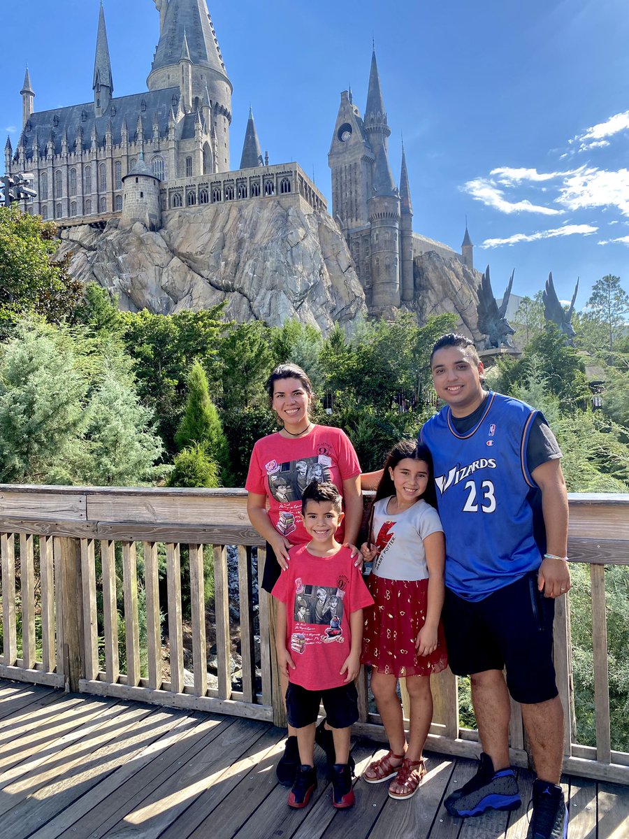 ClaudiaRafael2's tweet photo. My daughter said, “Daddy, I want to go to Universal, but we all have to dress like Wizards.” 
Apparently I didn’t understand the assignment 😂🤦🏽‍♂️
Had to rock the GOATs jersey! 
#HarryPotter #MichaelJordan #Universal https://t.co/Prl8rczZTr