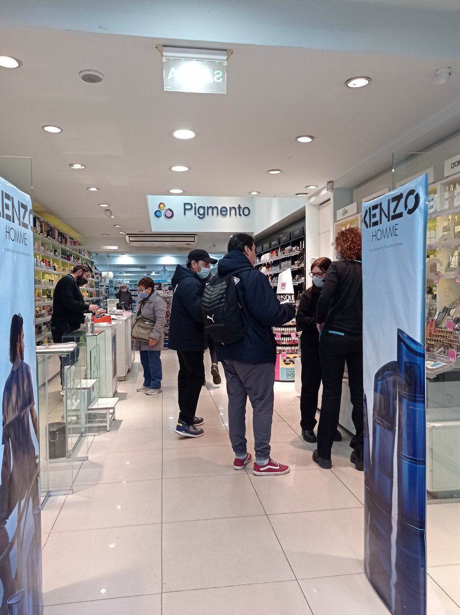 Caminando y charlando con lxs trabajadorxs de Comercio.
Barrio de Caballito .
15 de Septiembre, Ramón Muerza conducción 💪🏽💪🏽💪🏽 <a href="/RamonMuerza/">Ramon Muerza</a> <a href="/aldecoto/">alberto aldeco</a> <a href="/JoseMedinaSec/">@MedinaJose</a> <a href="/emanuelpeddrozo/">emanuel pedrozo</a> <a href="/cocorojas83/">Jose Rojas</a> <a href="/Montesinocarlo1/">Montesino carlos</a> <a href="/DanielOveja/">Daniel Ovejero</a>