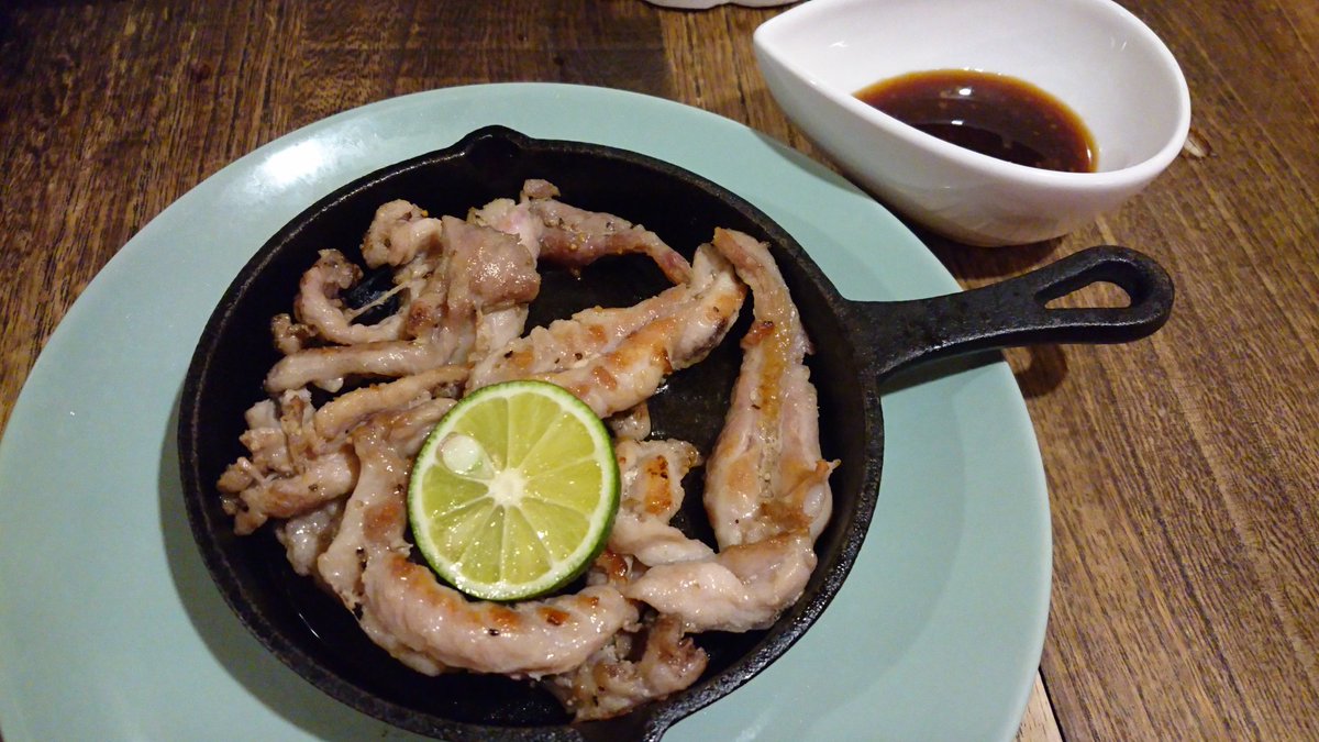 mesiteroV's tweet photo. 昨日のディナーはイタリアンを堪能

カレードリア、ピザ、チーズオムレツ、どれも美味い
#飯テロルーナイト #飯テロぼ担 #わた飯 #団員めし  #天界学園飯テロ部 #スバ友飯テロ部 #ロゼ隊飯テロ部 #エルフレ飯テロ部 #いろは御膳 https://t.co/6s6b1iF61D