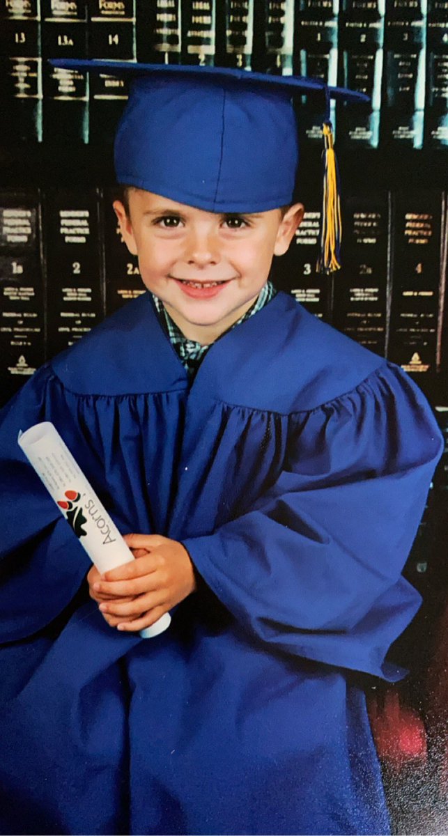 RuthLeeds's tweet image. How it started vs how it ended…..
Congratulations @JLeedsy29 very proud of you. #graduation2022 #exeteruni