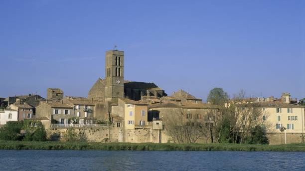 F_Desouche's tweet image. Trèbes (11) : Dans la commune où est mort le Colonel Beltrame, le maire Eric Ménassi annule les commémorations du 14 juillet afin d'éviter d'apparaître aux côtés du député RN, Christophe Barthès
fdesouche.com/2022/07/13/tre…
