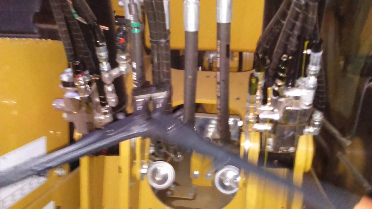 To <a href="/Flanneryplant/">Flannery Plant Hire</a> you talk about protecting the environment but are supporting the #Exxon pipeline expansion. You talk about #climate, you know that we need to be decreasing flights rapidly and not investing in new fossil fuel projects.
Stop work on <a href="/ConstructionSLP/">Southampton to London Pipeline Project</a> #StopSLP