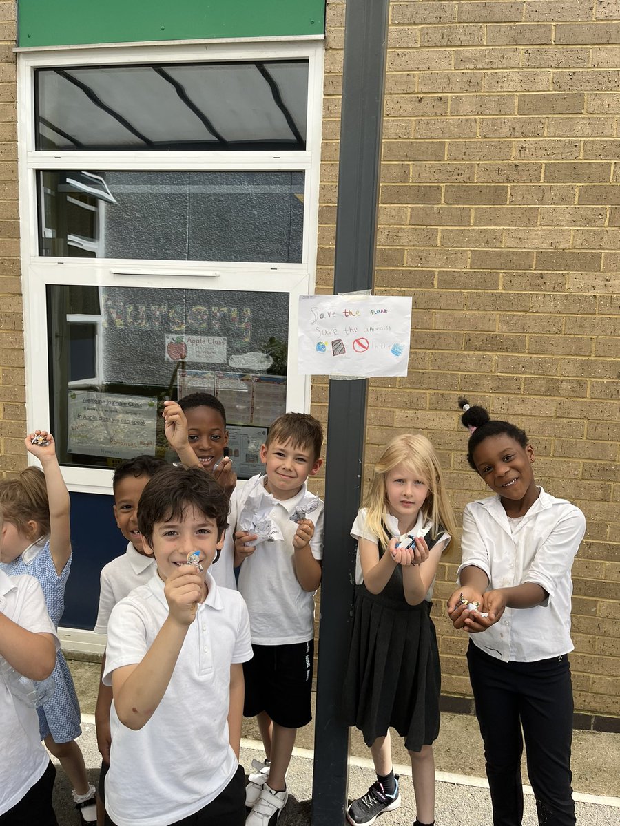 MissFinchBFS's tweet photo. Today we made posters to encourage everyone to pick up the litter around school. We then went litter picking to help clear the school grounds and keep animals safe. @MrsScottBF @BFS_Watford @HeadBeechfield @MissFullerBF @MissMortlock @MissAliBF https://t.co/7ZucNvzJAo