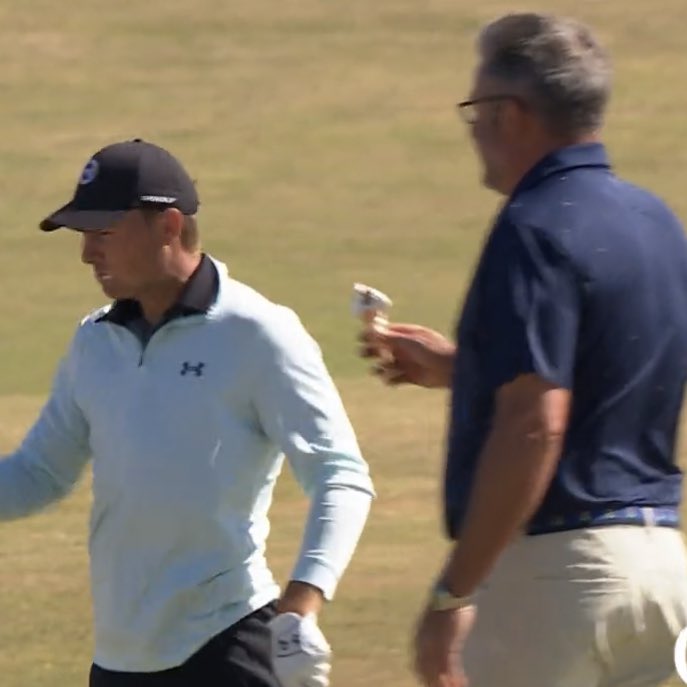 kclairerogers's tweet photo. I aspire to have an ice cream caddie like Spieth does here https://t.co/egQGGXmaMO
