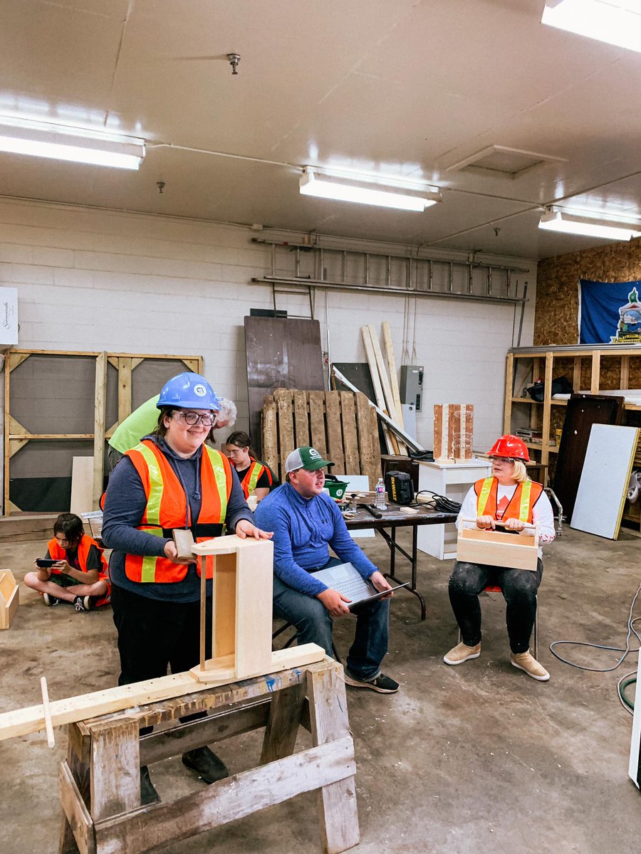 capei's tweet image. Future master builders!  Today the girls learned the ins and outs of carpentry, how to measure effectively, and built their own toolkits!  Each day they learn valuable skills that will last a lifetime - and we are very happy to help.
@EPWIC_PEI #womenintrades #carpentry #trades