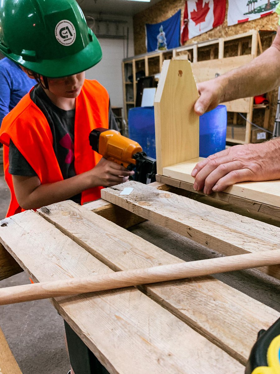 capei's tweet image. Future master builders!  Today the girls learned the ins and outs of carpentry, how to measure effectively, and built their own toolkits!  Each day they learn valuable skills that will last a lifetime - and we are very happy to help.
@EPWIC_PEI #womenintrades #carpentry #trades
