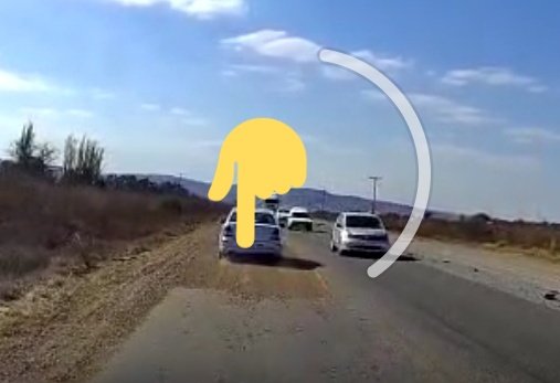 GTP_Traffstats's tweet photo. ⚠️⚠️⚠️ Extremely Dangerous Conditions in "road rehabilitation/ construction zone⚠️⚠️⚠️
R554 btwn Lehae and Eikenhof

Without warning,a gravel road appears,drivers swerve to avoid HEAD-ON crashes
Terribly unsafe,  no proper delineator signs for  lane separation
@GPDRT_ Assist pls https://t.co/fcXZ4OWUmK