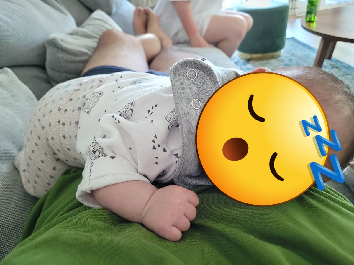 Hai, bin immerno soooo verliebt i mis Müüsli 🥰

Chan au de ganz Abig da liege, wenn sie so friedlich schlöfelet 😇