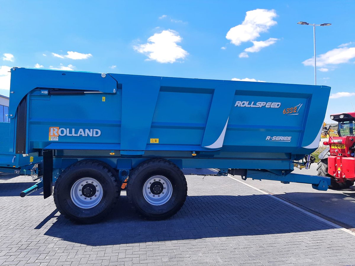 FarolLtd's tweet photo. We have one Rolland 6332 trailer in stock at £26,495 ex VAT. Complete with 22m³ grain capacity, 4 leaf springs, air/hyd brakes, ABS, single tipping ram, plus more. For more information get in touch today by emailing sales@farol.co.uk 📧 #ROLLANDTrailers https://t.co/oCXoda0NrN
