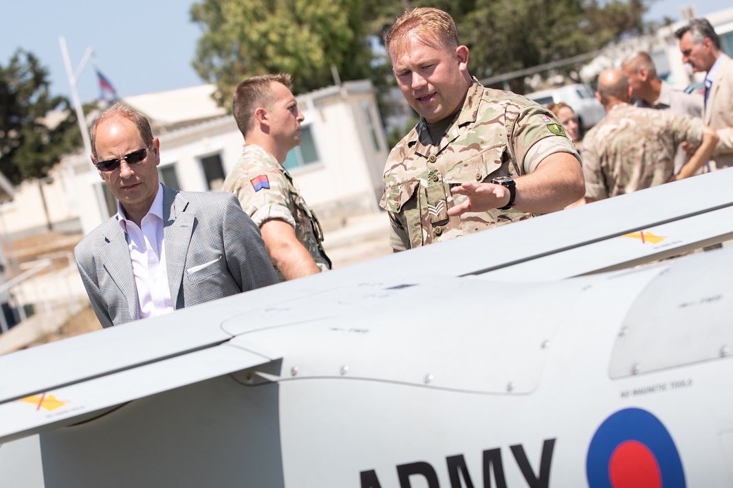 47RegtRA's tweet photo. TRH The Earl and Countess of Wessex recently visited The Sovereign Base Area in Cyprus where the Watchkeeper detachment briefed on this unique British Army modern capability
#FlyFindFight
@rhqra
@ComdJHC @BritishArmy @RoyalFamily https://t.co/SWQerAXhmY