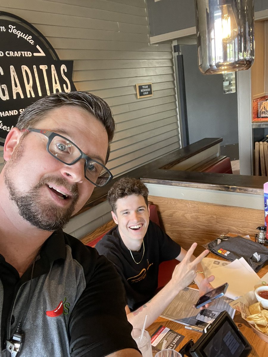 yardbird83's tweet photo. #Firstdays for days here @Chilis Oswego! Welcome to the squad Devin and Ashley! ๐ถ โค๏ธ ๐ช๐ผ #VFDO @clflesh @aLee1529 @twchilihead @chilislovin https://t.co/fPy5YFsuqb