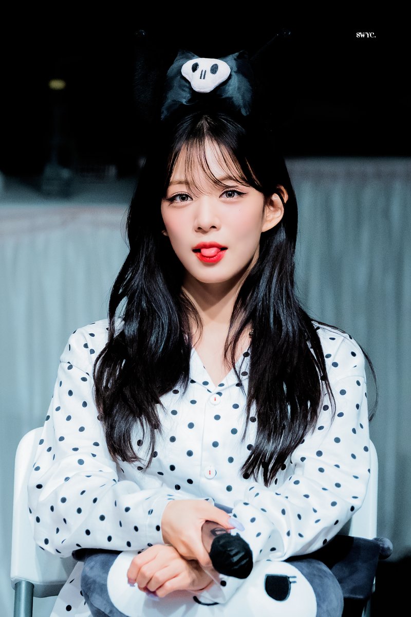 sw_chaeyoung's tweet photo. 220703 HQ

#프로미스나인 #이채영
#fromis_9 https://t.co/MS1tZNyWeq