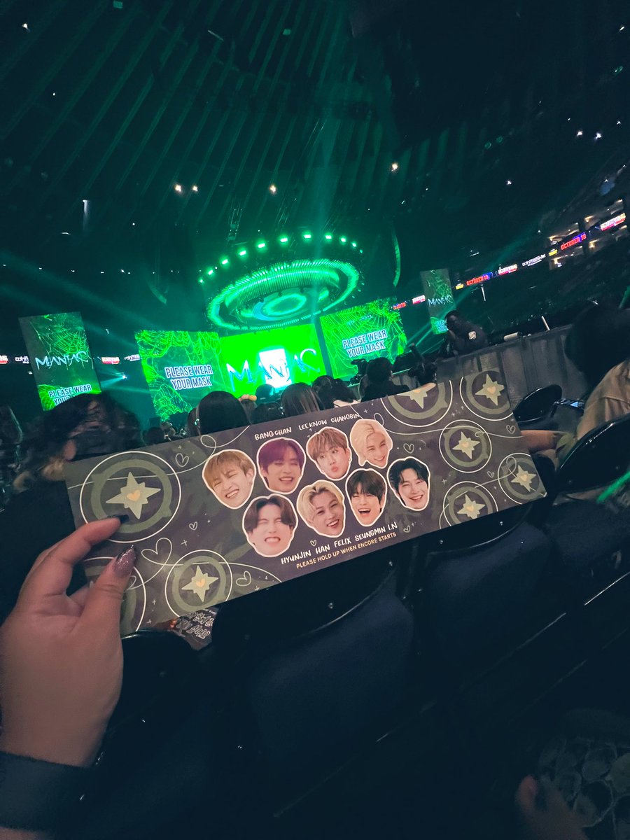 LeebitSwolfchan's tweet photo. It was a first ever concert I had so much fun, it was truly a night I can never forget, I hope I can see them again soon they really did fill my heart with joy and happiness! Stays are so nice and we truly are a family like CHAN said❣️
#StrayKidsinOakland #StrayKids_2ndWorldTour https://t.co/b7pu0TMtrE