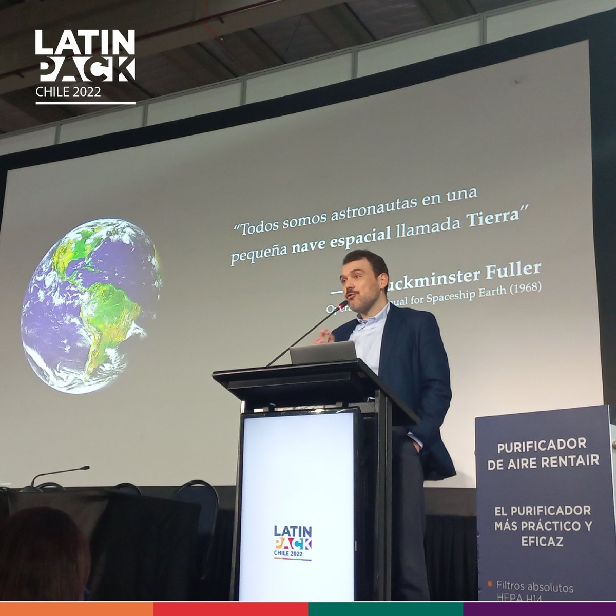 En #LatinPackChile2022, tuvimos a <a href="/petarostojic/">Petar Ostojic</a> con quien aprendimos  sobre Economía Circular y la 4ta Revolución Industrial. Nos mostró que la circularidad de los materiales y la reutilización de los residuos es una oportunidad de negocio rentable en la industria del packaging.