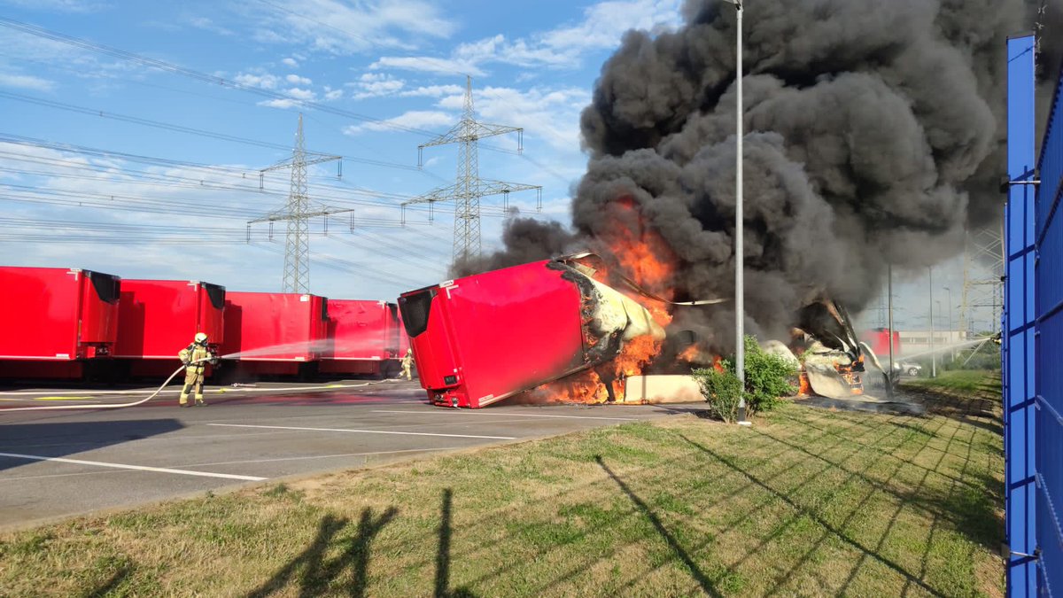 Feuerwehr Bornheim tweet media