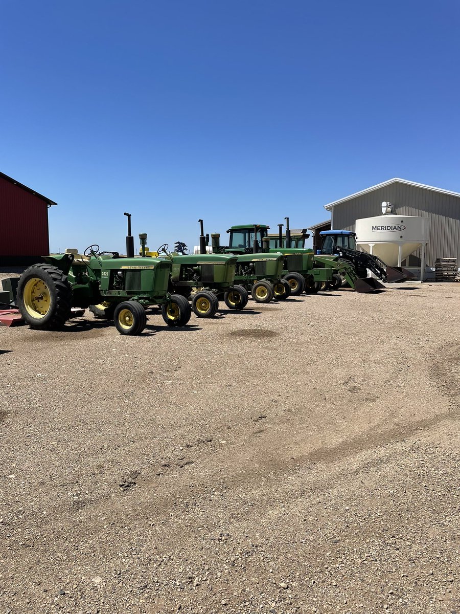 JessSondgeroth's tweet photo. The stable of tractors for our seed house. https://t.co/M22U23ALAP