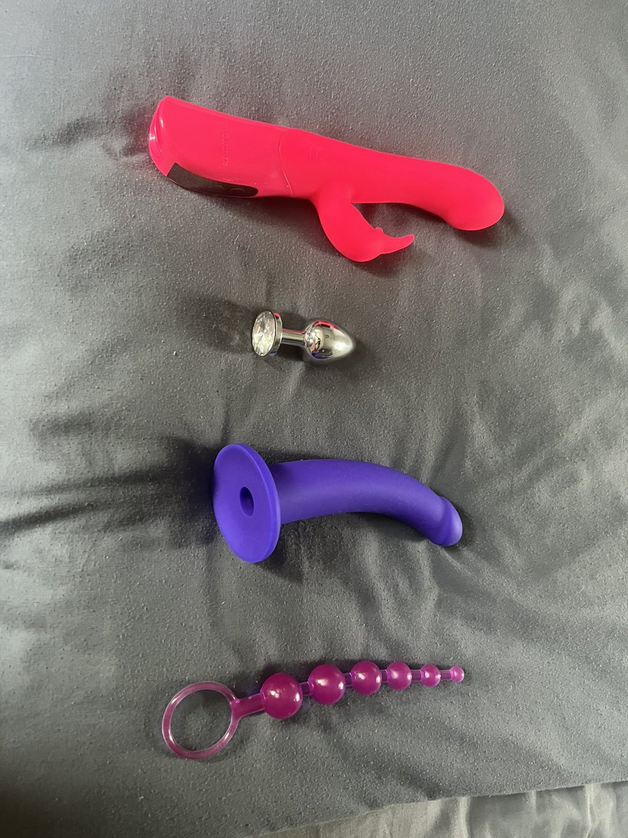 Cheekyred2's tweet photo. Which toy tonight vote in the poll !!! https://t.co/AdhFhExiiz