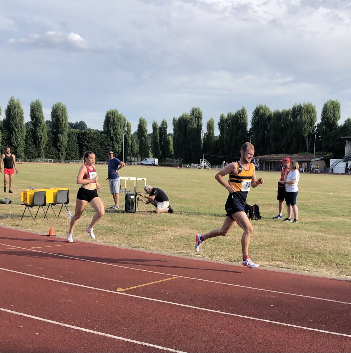 Nice pbs ⁦<a href="/HercWimbledon/">Hercules Wimbledon AC 💛❤️</a>⁩ Night of 3ks for ⁦<a href="/SuttonDistAC/">Sutton & District AC</a>⁩ Tom &amp; ⁦<a href="/CoventryGodiva/">Coventry Godiva Harriers</a>⁩ Penny 👌🏃‍♂️🏃‍♀️👌